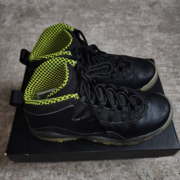 7W Air Jordan 10 Retro Sneakers (5.5Y) - Picture 4 of 6
